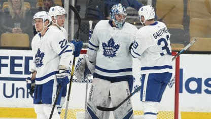 Andersen-Teammates-Maple-Leafs-2