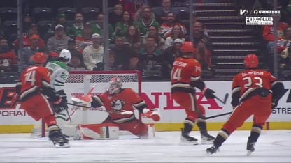 Hintz redonne l'avance aux Stars