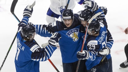 Niemela_Hirvonen_and_Team_Finland_celebrate