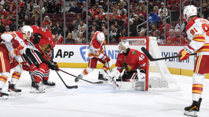 Photo Gallery - Flames @ Blackhawks - 18.11.25