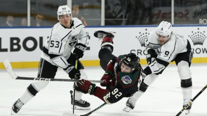 Logan Cooley i fokus när Coyotes besegrade Kings i NHL Global Series 2023