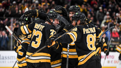 Pastrňák v predĺžení zachránil Boston