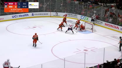 Husso vole Ovechkin avec la jambière