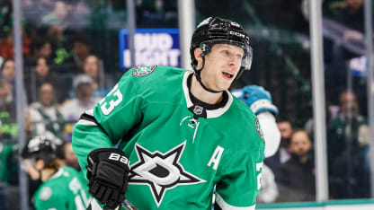 Dallas Stars defenseman Esa Lindell (23) waits for play to begin during the game between the Dallas Stars and the San Jose Sharks on December 05, 2025 at American Airlines Center in Dallas, Texas. (Photo by Matthew Pearce/Icon Sportswire via Getty Images)