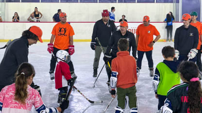 Photo Anaheim Ducks clinic mexico