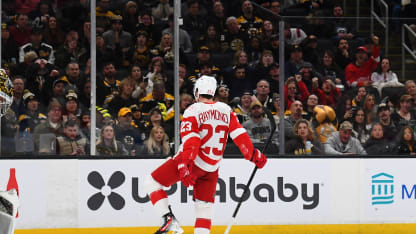 DET@BOS: Raymond scores goal against Jeremy Swayman