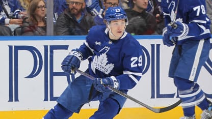 Toronto kallar upp Holmberg