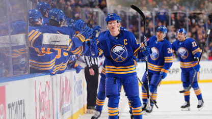 Fyra poäng av lagkapten Rasmus Dahlin när Buffalo Sabres vann stort