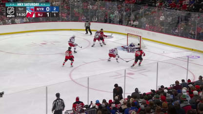 NYR@NJD: Quick with a great save against Timo Meier