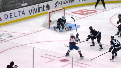 Kelly carves defenders up on the rush