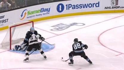 Kopitar saute sur le retour pour doubler l'avance