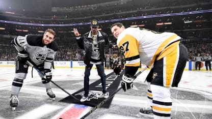 Snoop-Dogg-Dropping-the-Puck