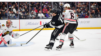 CHI@LAK: Turcotte scores goal against Spencer Knight