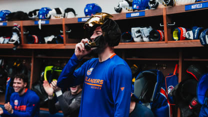 Pelech Earns Iron Man Mask in 6-3 Win Over Colorado