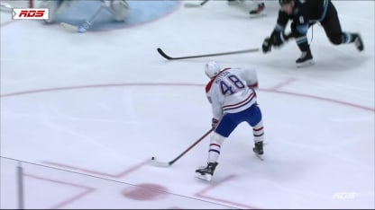 Hutson met la table pour Caufield