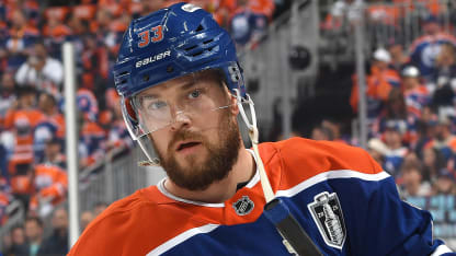 Les Oilers envoient Arvidsson aux Bruins 