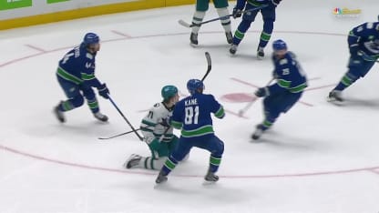 SJS@VAN: Celebrini scores goal against Thatcher Demko