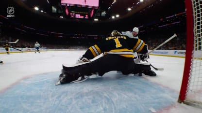 TBL@BOS: Swayman with a great save against Gage Goncalves
