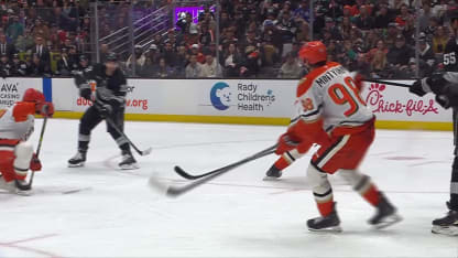 LAK@ANA: Kempe scores PPG against Ville Husso