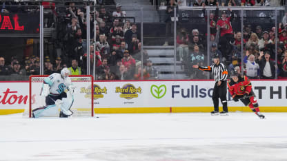 Tim Stuetzle fuehrt die Ottawa Senators im Shootout zum Sieg