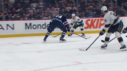 LAK@WPG: Kempe scores goal against Connor Hellebuyck