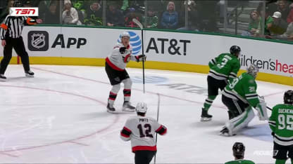 OTT@DAL: Tkachuk marque un but contre Jake Oettinger