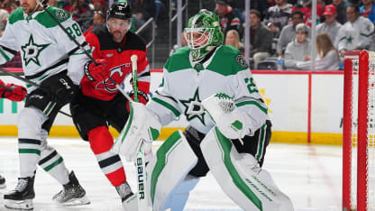 Oettinger blanks Devils