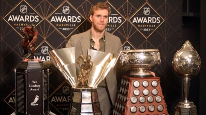 McDavid awards 91825