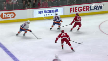 NYI@DET: Heineman scores goal against John Gibson