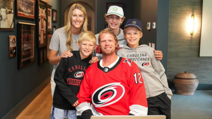 Eric Staal Signs One Day Contract with Hurricanes