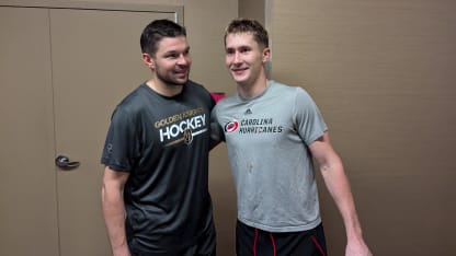 Hurricanes dobyli Vegas a Nečas je třetí v bodování NHL