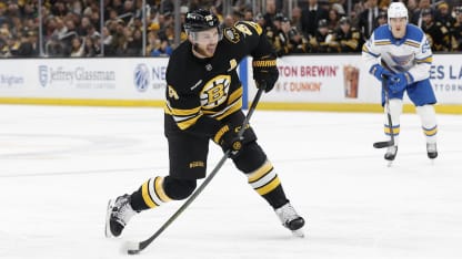 Tre assist för Elias Lindholm i Bruins seger