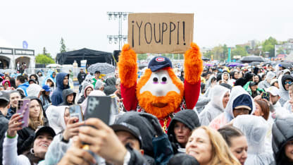 Youppi! grooves at Fuego Fuego Festival
