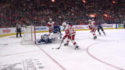 Vasilevskiy's sprawling save