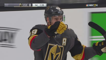 Smith hammers home rebound