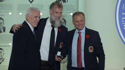 Joe Thornton receives his HHOF blazer and ring
