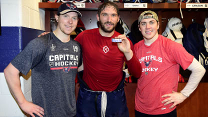Ovechkin_1000th_point_puck