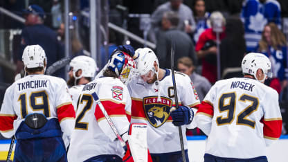 Verteidiger machen Panthers mit ihren Toren in Spiel 5 gegen Maple Leafs froh