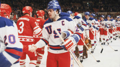 Mike-Eruzione-Sidekick-Shaking-Hands