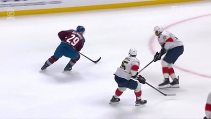 MacKinnon devient le meilleur buteur de l'Avalanche