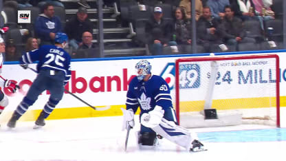 Leonard quitte le banc des punitions et compte