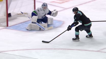 VAN@SEA: Eberle scores goal against Kevin Lankinen