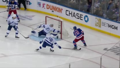 Vasilevskiy dit non à Kreider