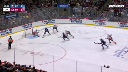 NYI@COL: Sorokin with a great save against Ross Colton