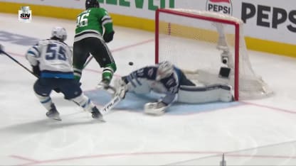 WPG@DAL: Hellebuyck with a great save against Mikko Rantanen