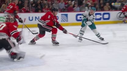 SJS@CHI: Celebrini scores goal against Spencer Knight