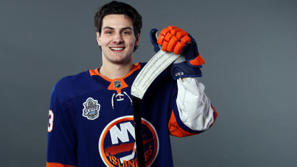 Barzal-Portrait-3