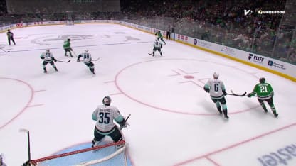 Johnston marque son 30e but de la saison