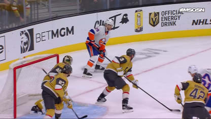 NYI@VGK: Barzal scores goal against Akira Schmid