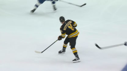 Mittelstadt scores, gets Bruins on the board vs Tampa Bay